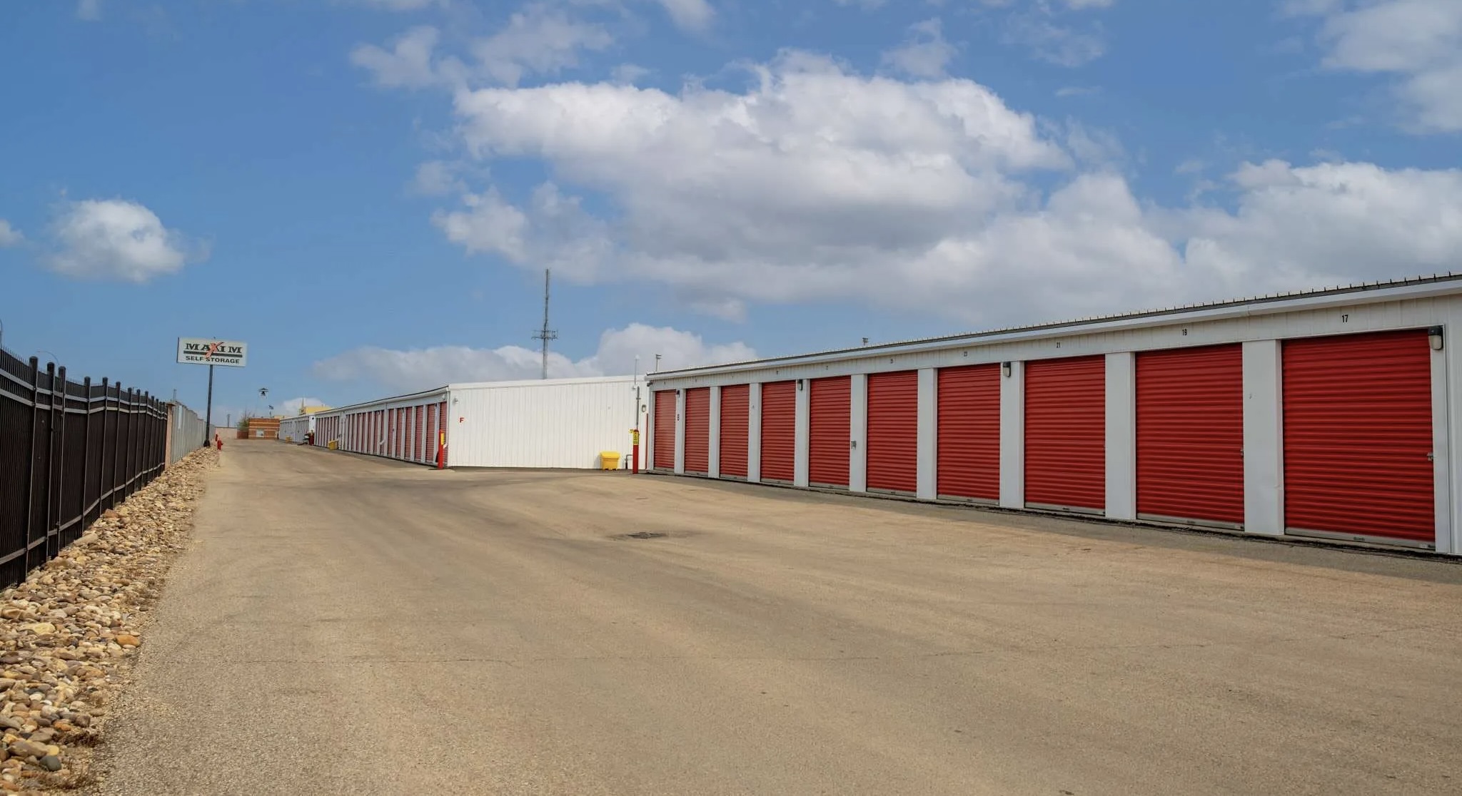 Exterior view of Maxim Storage office in Grande Prairie